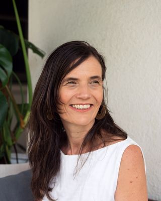Photo of Becky Carver, Psychotherapist, MA, PACFA