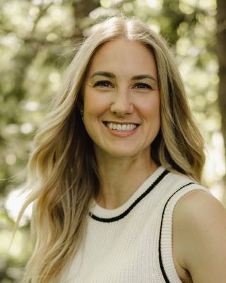 Photo of Allison Gehon, Registered Social Worker, MSW, RSW
