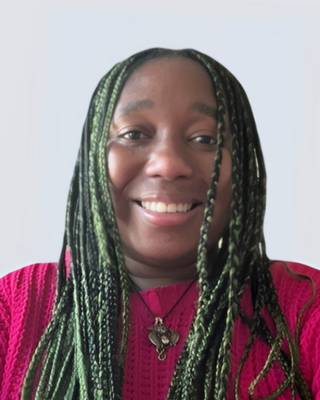 Photo of Zoe Peters, Registered Psychotherapist (Qualifying)