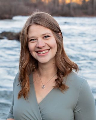 Photo of Jennifer Schmidt, Psychologist, PhD