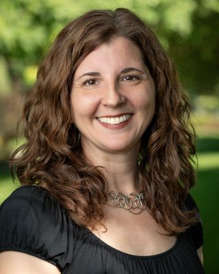 Photo of Nikki Kasparovics Higgins, MSW, LSW, Clinical Social Work/Therapist