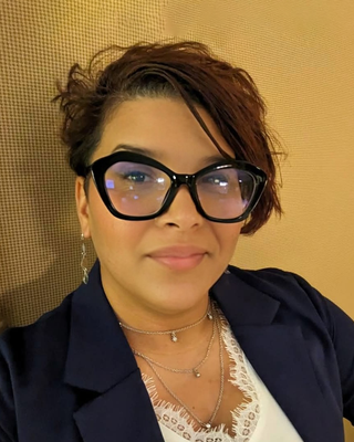 Photo of Lachawnda Szudlo, Psychiatric Nurse Practitioner, PMHNP