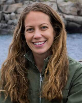Photo of Tara West - Rise and Thrive Therapy, Clinical Social Work/Therapist, LICSW