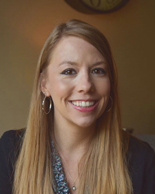 Photo of Lisa Moen, Psychologist, LP