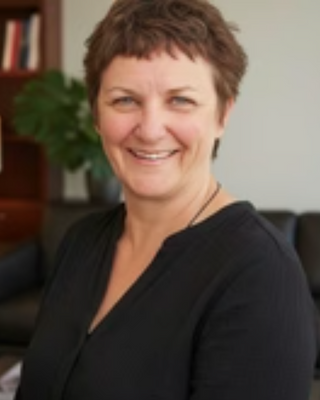 Photo of Samm Panos, Marriage & Family Therapist, LMFT