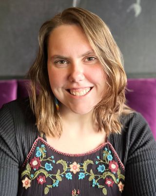 Photo of Elizabeth Burdzy, Marriage & Family Therapist, LMFT