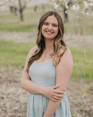 Photo of Emily Friske, Clinical Social Work/Therapist, LLMSW