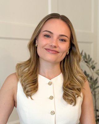 Photo of Dr. Lauren Brandys, Pre-Licensed Professional, PsyD