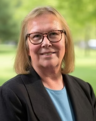 Photo of Caron Owsley, Clinical Social Work/Therapist, LISW