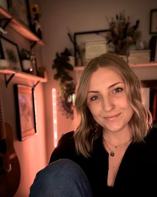 Photo of Karlie Weishoff, Clinical Social Work/Therapist, MSW, LICSW