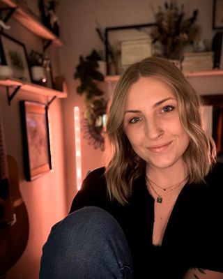 Photo of Karlie Weishoff, Clinical Social Work/Therapist, MSW, LICSW