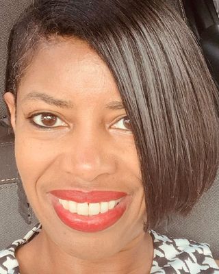 Photo of Sheena Lyle, Clinical Social Work/Therapist, LCSW, CCTP