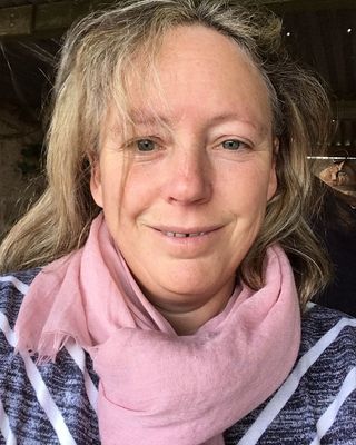 Photo of Rebecca Endacott, Counsellor, MBACP