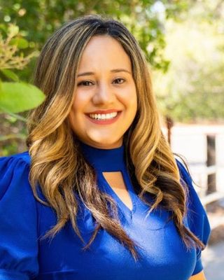 Photo of Mayra Iniguez, Marriage & Family Therapist, LMFT, EMDR, CSAT