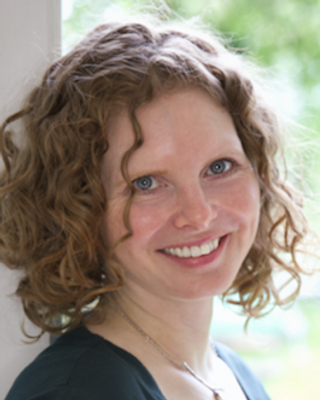 Photo of Dr Becca Knowles Bevis, Psychologist, PsychD, HCPC - Clin. Psych.