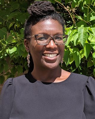 Photo of Leila Coulibaly, MsPsy, Registered Psychotherapist in Hamilton
