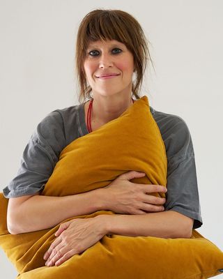 Photo of Julia-Sophie Walker, Psychotherapist, MSc, UKCP Trainee