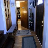 Gallery Photo of Kelly Breau Counselling therapy room entrance.