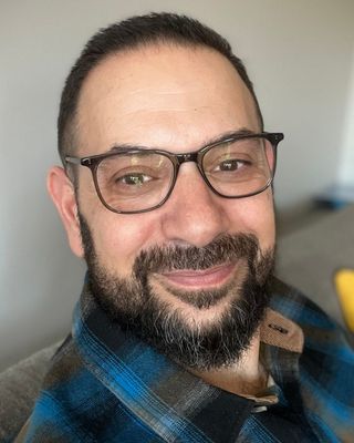 Photo of Dr. Alberto Varona, Pre-Licensed Professional, MDiv, PsyD