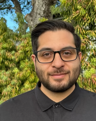 Photo of Kamron Poosti, Marriage & Family Therapist, LMFT
