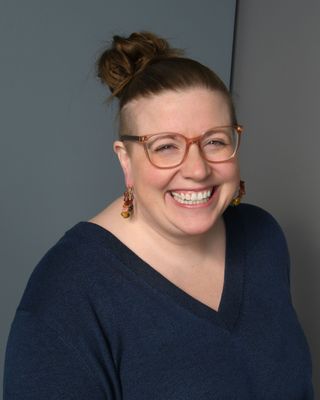 Photo of Laura Crow, Clinical Social Work/Therapist, LISW