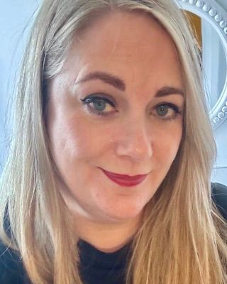 Photo of Éadaoin G. Sullivan, Counsellor, DCounsPsych, Pre-Accredited Member IACP
