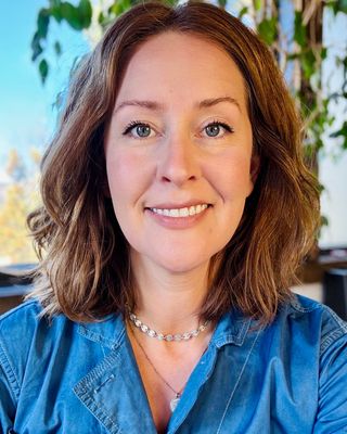Photo of Dr. Allie Davis, Licensed Professional Counselor, MS, LPCC, LPC, PhD