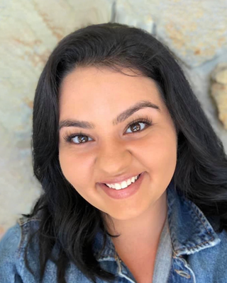 Photo of Pegah Rashidi, Marriage & Family Therapist, LMFT