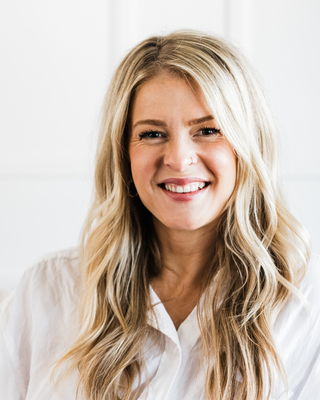 Photo of Amanda Geleynse, Registered Psychotherapist (Qualifying), MACP