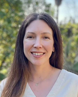 Photo of Dr. Michelle Lyons - Dr. Michelle Lyons - OCD, Anxiety, PTSD specialist, Psychologist, PhD