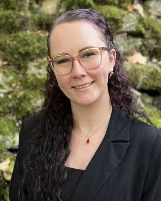 Photo of Amanda Hartwig, Licensed Professional Counselor, MA, LPC, C-DBT
