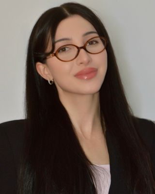 Photo of Cassandra Di Giandomenico, Registered Psychotherapist (Qualifying), RP (Q)