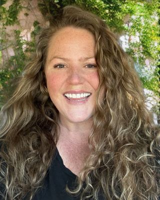 Photo of Shannon Welling, Marriage & Family Therapist Associate, MA, AMFT, CPC, CAMS-1