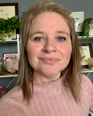 Photo of Stephanie Puckett, Licensed Clinical Mental Health Counselor, MEd, LCMHC, PMH-C