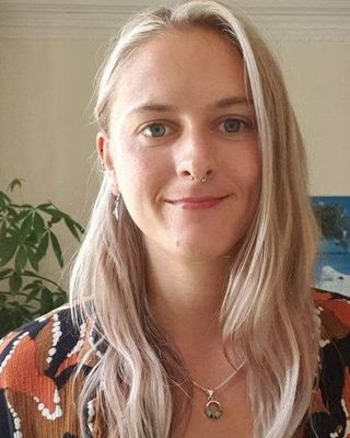 Photo of Georgina Simmons - Georgie Simmons, Psychotherapist, MNCPS Acc.