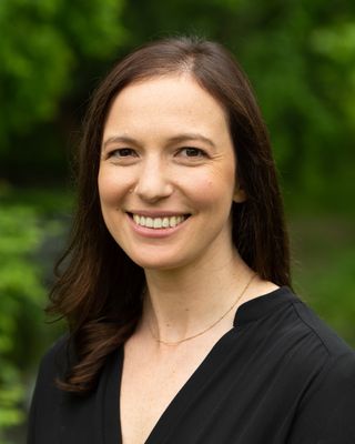 Photo of Lauren Ascher, Pre-Licensed Professional, JD, MA, AACC