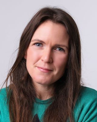 Photo of Isla Collinge, Counsellor, MNCPS Acc.