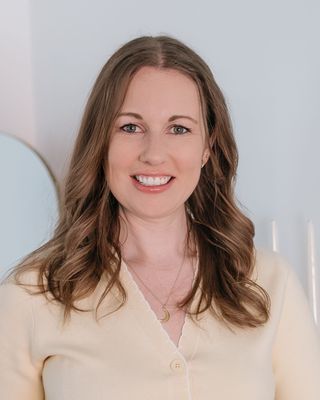 Photo of Kayleen Edwards, Registered Psychotherapist, MA, RP, OVCS, PMH-C