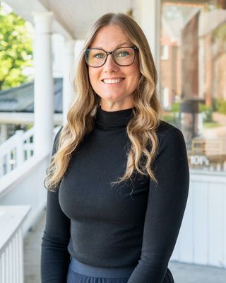 Photo of Andrea Harris, Registered Psychotherapist, RP