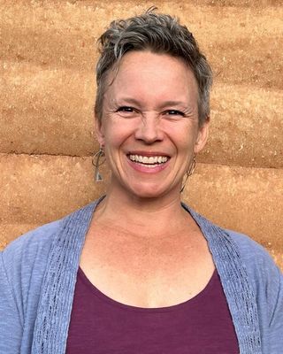 Photo of Dea Luvon, Clinical Social Work/Therapist, MSW, LSWAIC