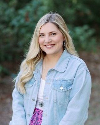 Photo of Alaina Loomis, Counselor, MS, LMHC, QS