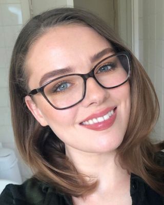 Photo of Lisa Nolan, Counsellor in Caterham, England