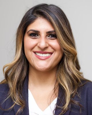 Photo of Niousha Soleimani, Marriage & Family Therapist Associate in San Rafael, CA