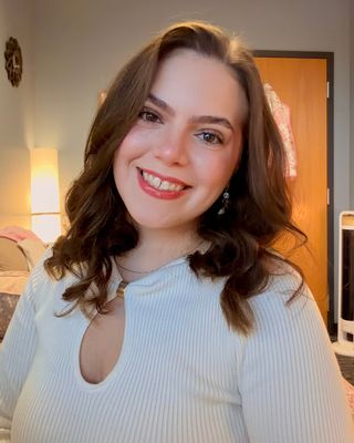 Photo of Jessalyn Perez, Registered Mental Health Counselor Intern, MA, RMHCI, RMFTI