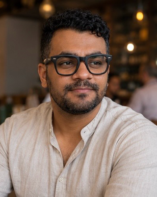 Photo of Sumukh Nijhawan, Psychotherapist, MSc, MNCPS Acc.