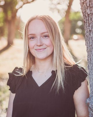 Photo of Ashley Hobbs, Marriage & Family Therapist Associate, MA, AMFT