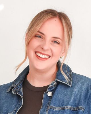 Photo of Bec Klay, Counsellor, MC, ACA-L2