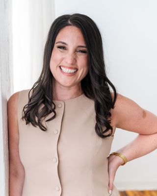 Photo of Dayna DiBiasi, Clinical Social Work/Therapist, LCSW, RYT, CLC