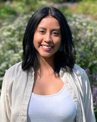 Photo of Sandra Flores Robles, Marriage & Family Therapist Associate, LAMFT