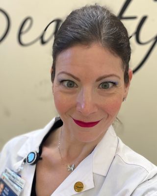 Photo of Julia Nuzzo, Psychiatric Nurse Practitioner, PMHNP